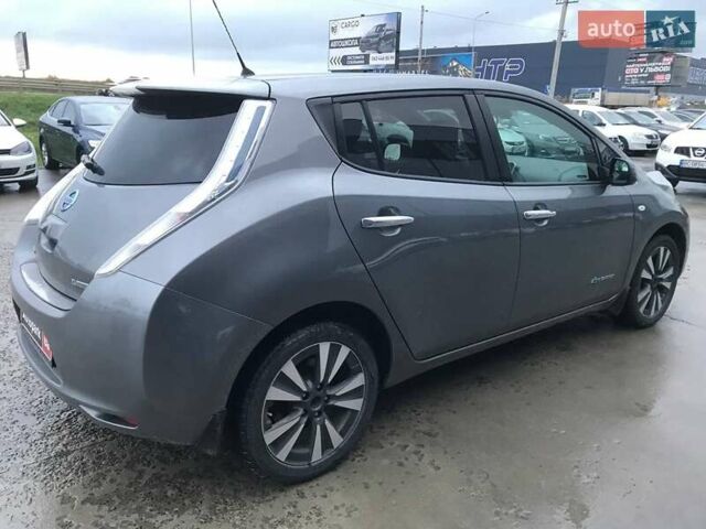 Сірий Ніссан Ліф, об'ємом двигуна 0 л та пробігом 105 тис. км за 8890 $, фото 12 на Automoto.ua