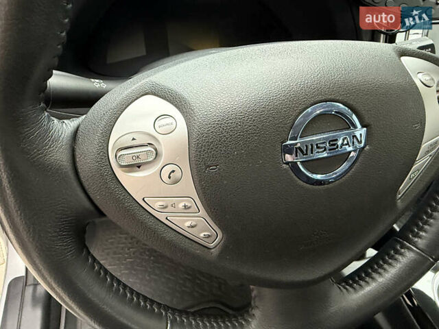 Серый Ниссан Лиф, объемом двигателя 0 л и пробегом 63 тыс. км за 7200 $, фото 64 на Automoto.ua