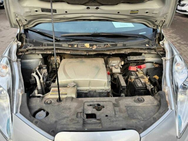 Сірий Ніссан Ліф, об'ємом двигуна 0 л та пробігом 94 тис. км за 7300 $, фото 2 на Automoto.ua