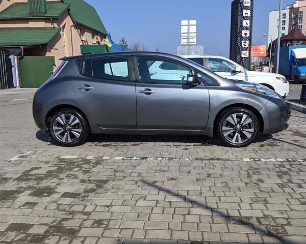 Серый Ниссан Лиф, объемом двигателя 0 л и пробегом 96 тыс. км за 8300 $, фото 13 на Automoto.ua