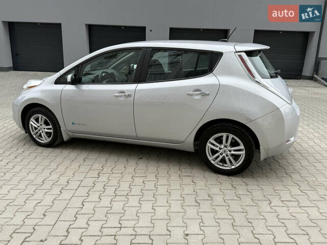 Серый Ниссан Лиф, объемом двигателя 0 л и пробегом 63 тыс. км за 7200 $, фото 9 на Automoto.ua