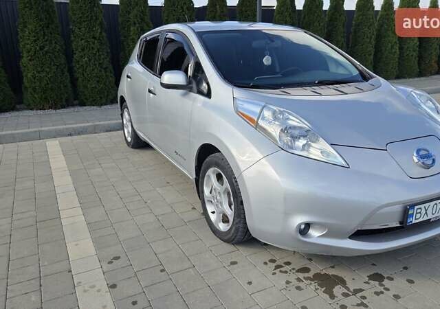 Сірий Ніссан Ліф, об'ємом двигуна 0 л та пробігом 110 тис. км за 7700 $, фото 23 на Automoto.ua