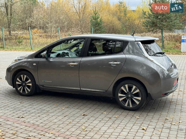 Ниссан Лиф 2016 в Львове на Automoto.ua Серый Ниссан Лиф, объемом двигателя 0 л и пробегом 164 тыс. км за 6450 $, фото 6 на Automoto.ua