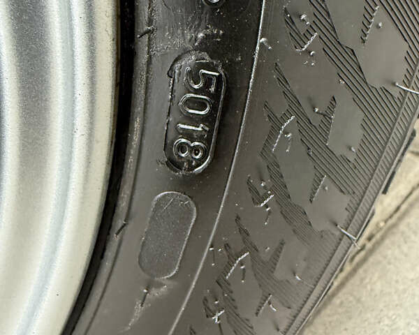 Серый Ниссан Лиф, объемом двигателя 0 л и пробегом 63 тыс. км за 7200 $, фото 58 на Automoto.ua