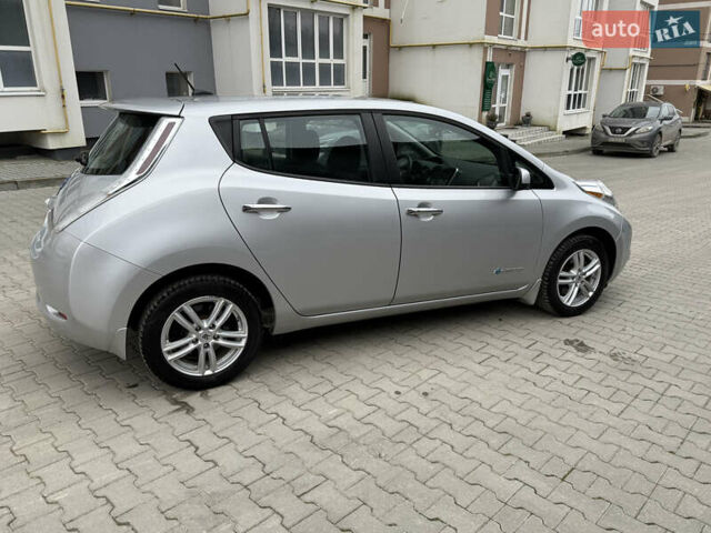 Серый Ниссан Лиф, объемом двигателя 0 л и пробегом 63 тыс. км за 7200 $, фото 15 на Automoto.ua