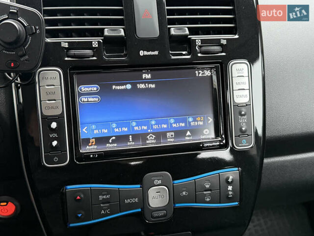 Серый Ниссан Лиф, объемом двигателя 0 л и пробегом 63 тыс. км за 7200 $, фото 45 на Automoto.ua