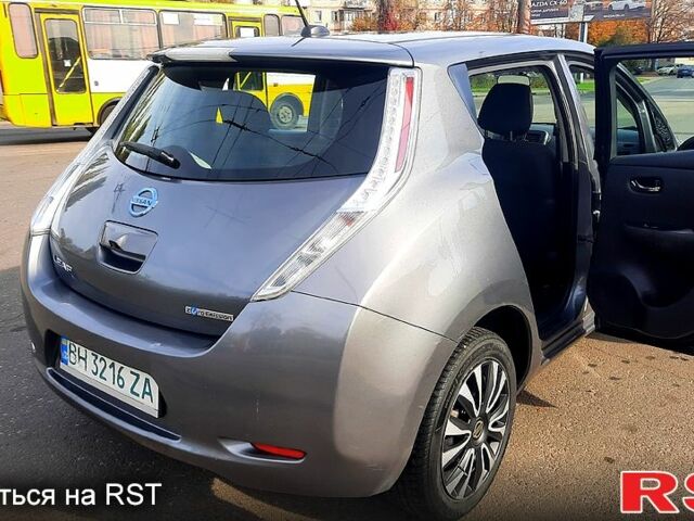Сірий Ніссан Ліф, об'ємом двигуна 0 л та пробігом 139 тис. км за 5650 $, фото 5 на Automoto.ua