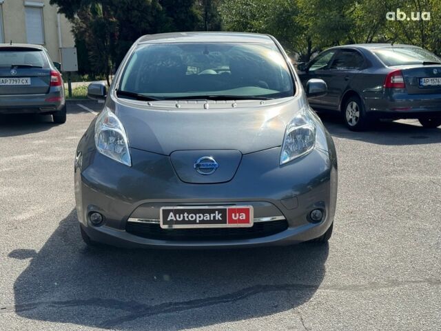 Серый Ниссан Лиф, объемом двигателя 0 л и пробегом 125 тыс. км за 7990 $, фото 7 на Automoto.ua