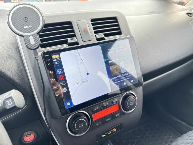 Серый Ниссан Лиф, объемом двигателя 0 л и пробегом 65 тыс. км за 9000 $, фото 5 на Automoto.ua