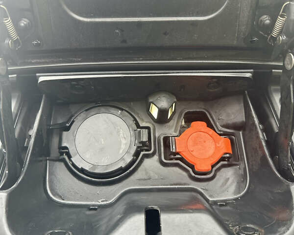 Сірий Ніссан Ліф, об'ємом двигуна 0 л та пробігом 106 тис. км за 8300 $, фото 32 на Automoto.ua