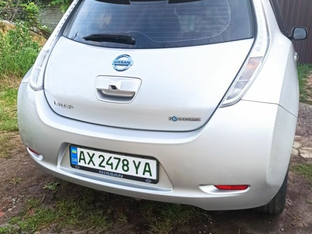 Серый Ниссан Лиф, объемом двигателя 0 л и пробегом 100 тыс. км за 7700 $, фото 3 на Automoto.ua