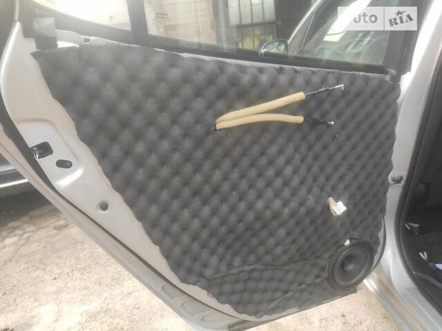 Серый Ниссан Лиф, объемом двигателя 0 л и пробегом 61 тыс. км за 8000 $, фото 40 на Automoto.ua