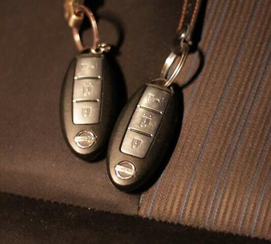 Сірий Ніссан Ліф, об'ємом двигуна 0 л та пробігом 111 тис. км за 8400 $, фото 24 на Automoto.ua