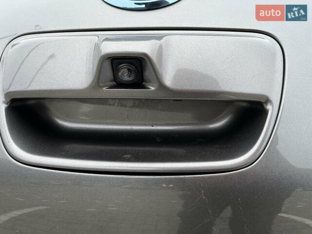 Серый Ниссан Лиф, объемом двигателя 0 л и пробегом 92 тыс. км за 8600 $, фото 27 на Automoto.ua