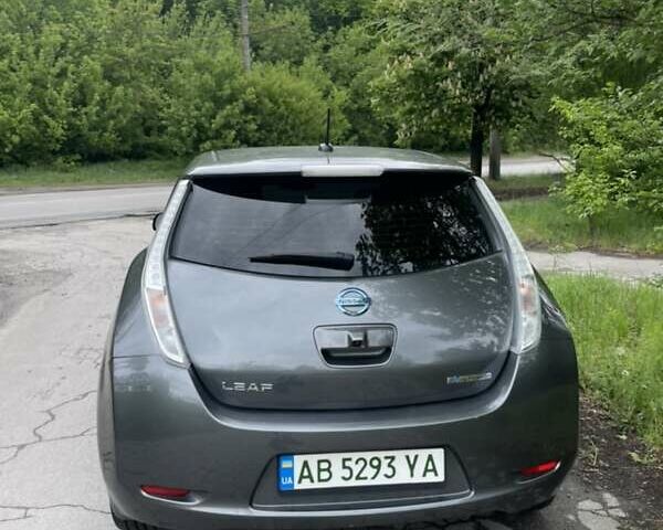 Сірий Ніссан Ліф, об'ємом двигуна 0 л та пробігом 52 тис. км за 7500 $, фото 4 на Automoto.ua