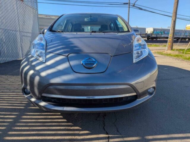 Серый Ниссан Лиф, объемом двигателя 0 л и пробегом 71 тыс. км за 1050 $, фото 1 на Automoto.ua