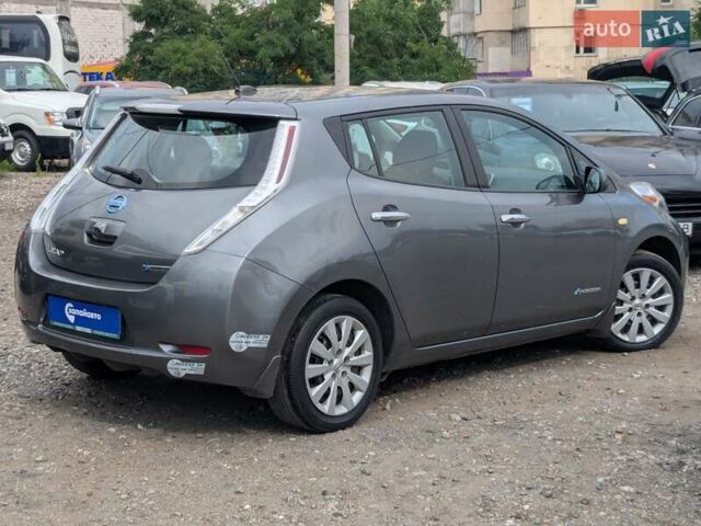 Серый Ниссан Лиф, объемом двигателя 0 л и пробегом 75 тыс. км за 8900 $, фото 15 на Automoto.ua