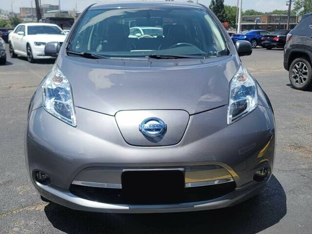 Сірий Ніссан Ліф, об'ємом двигуна 0 л та пробігом 74 тис. км за 4000 $, фото 1 на Automoto.ua