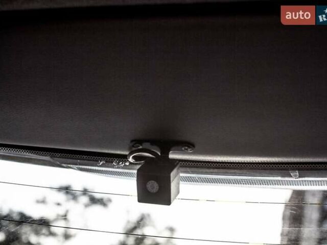 Серый Ниссан Лиф, объемом двигателя 0 л и пробегом 130 тыс. км за 7200 $, фото 3 на Automoto.ua