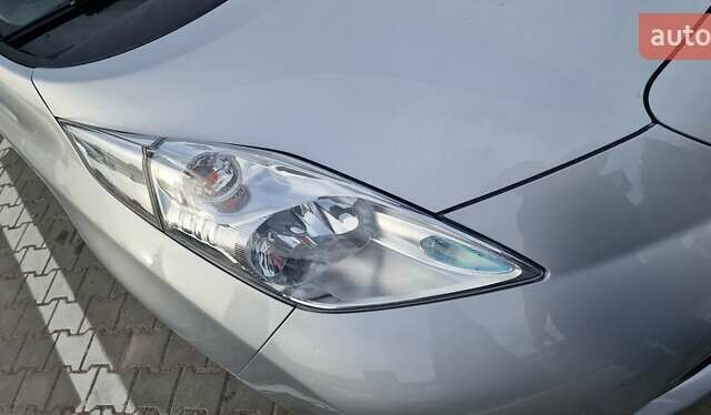 Серый Ниссан Лиф, объемом двигателя 0 л и пробегом 115 тыс. км за 7200 $, фото 30 на Automoto.ua