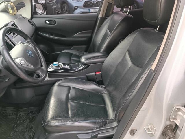 Серый Ниссан Лиф, объемом двигателя 0 л и пробегом 145 тыс. км за 6940 $, фото 17 на Automoto.ua