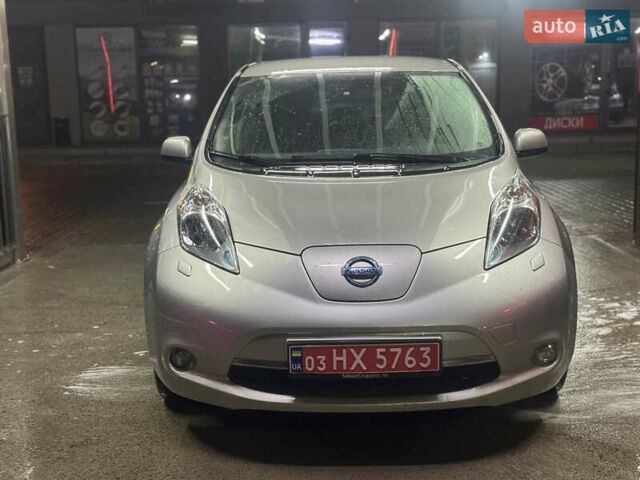 Сірий Ніссан Ліф, об'ємом двигуна 0 л та пробігом 123 тис. км за 6999 $, фото 5 на Automoto.ua