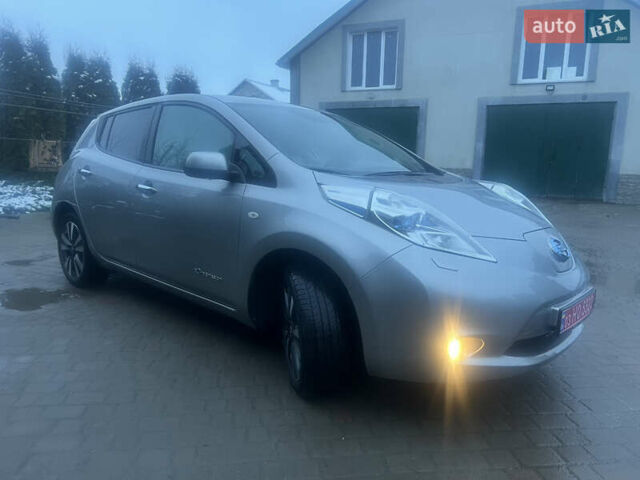 Серый Ниссан Лиф, объемом двигателя 0 л и пробегом 82 тыс. км за 7199 $, фото 9 на Automoto.ua