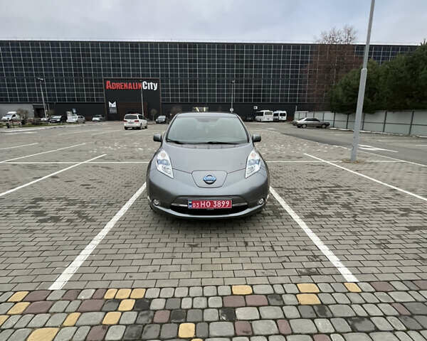 Серый Ниссан Лиф, объемом двигателя 0 л и пробегом 92 тыс. км за 8600 $, фото 16 на Automoto.ua