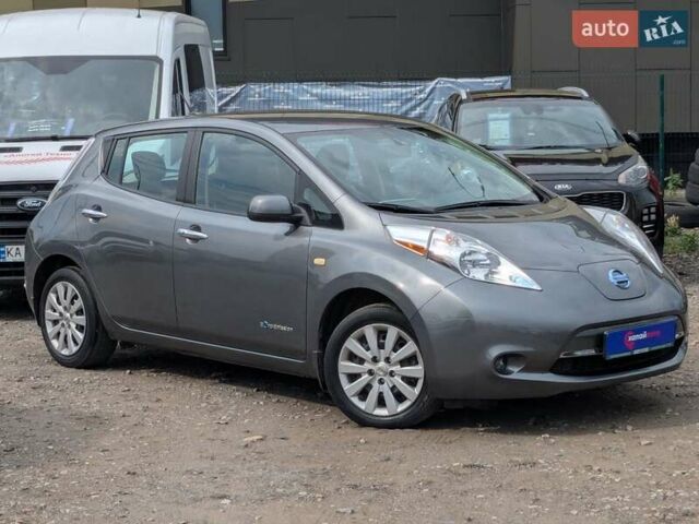 Серый Ниссан Лиф, объемом двигателя 0 л и пробегом 75 тыс. км за 8900 $, фото 2 на Automoto.ua