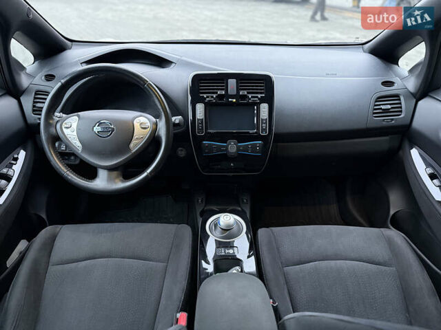 Серый Ниссан Лиф, объемом двигателя 0 л и пробегом 96 тыс. км за 7300 $, фото 6 на Automoto.ua
