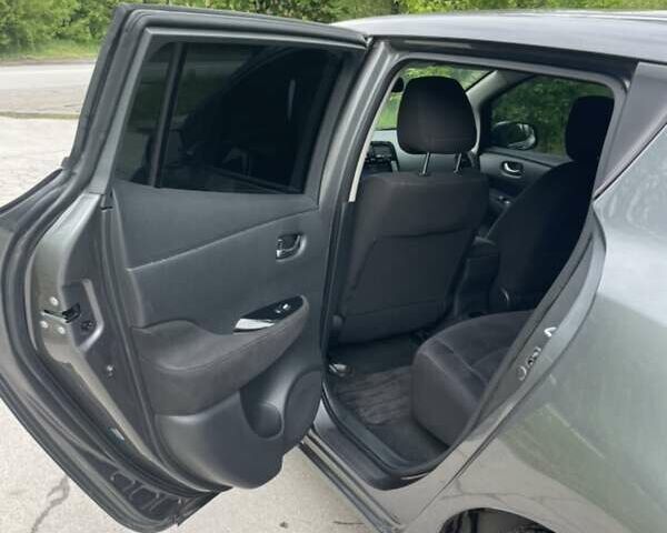 Сірий Ніссан Ліф, об'ємом двигуна 0 л та пробігом 52 тис. км за 7500 $, фото 8 на Automoto.ua