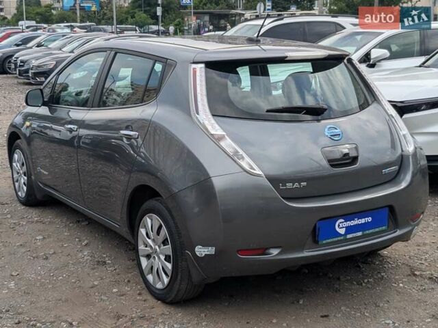 Серый Ниссан Лиф, объемом двигателя 0 л и пробегом 75 тыс. км за 8900 $, фото 1 на Automoto.ua