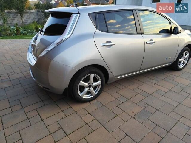 Серый Ниссан Лиф, объемом двигателя 0 л и пробегом 173 тыс. км за 7300 $, фото 7 на Automoto.ua