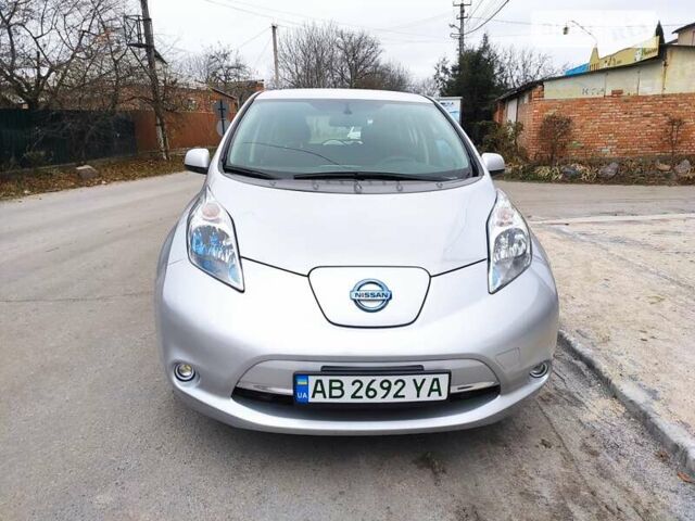 Серый Ниссан Лиф, объемом двигателя 0 л и пробегом 61 тыс. км за 8000 $, фото 1 на Automoto.ua