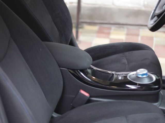 Сірий Ніссан Ліф, об'ємом двигуна 0 л та пробігом 111 тис. км за 8300 $, фото 4 на Automoto.ua