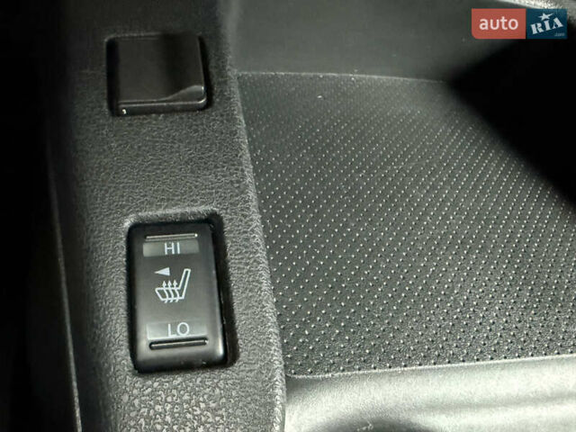 Серый Ниссан Лиф, объемом двигателя 0 л и пробегом 63 тыс. км за 7200 $, фото 39 на Automoto.ua