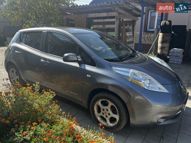 Серый Ниссан Лиф, объемом двигателя 0 л и пробегом 117 тыс. км за 7000 $, фото 6 на Automoto.ua