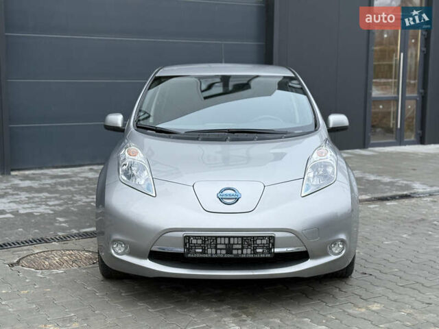 Серый Ниссан Лиф, объемом двигателя 0 л и пробегом 96 тыс. км за 7300 $, фото 1 на Automoto.ua