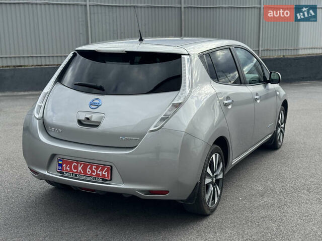 Сірий Ніссан Ліф, об'ємом двигуна 0 л та пробігом 100 тис. км за 8000 $, фото 5 на Automoto.ua