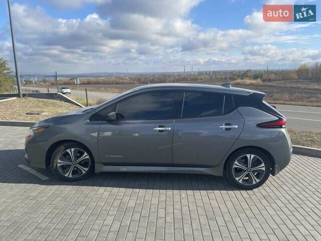 Серый Ниссан Лиф, объемом двигателя 0 л и пробегом 144 тыс. км за 12500 $, фото 7 на Automoto.ua