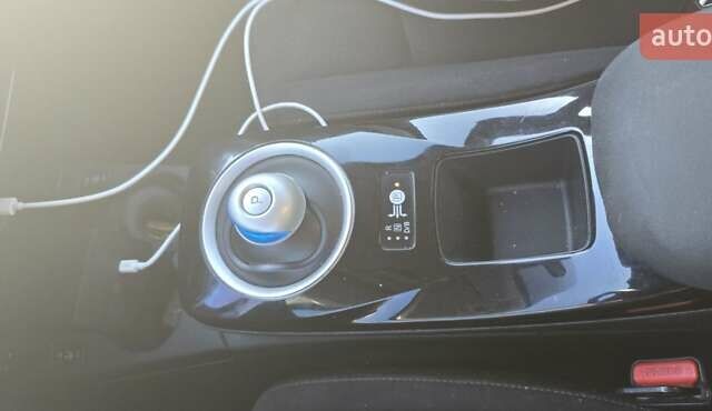 Серый Ниссан Лиф, объемом двигателя 0 л и пробегом 108 тыс. км за 8700 $, фото 12 на Automoto.ua