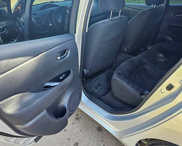 Сірий Ніссан Ліф, об'ємом двигуна 0 л та пробігом 54 тис. км за 8400 $, фото 9 на Automoto.ua