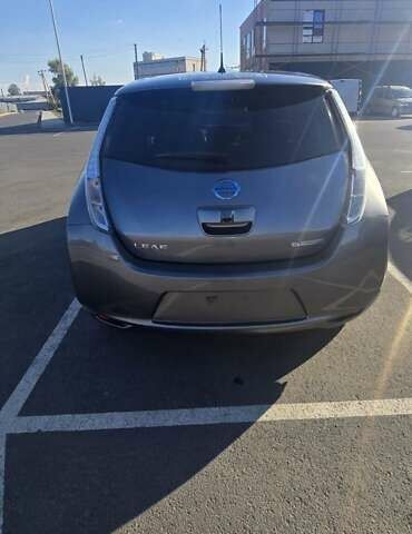 Серый Ниссан Лиф, объемом двигателя 0 л и пробегом 108 тыс. км за 8700 $, фото 7 на Automoto.ua