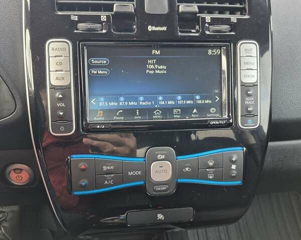 Сірий Ніссан Ліф, об'ємом двигуна 0 л та пробігом 65 тис. км за 8750 $, фото 10 на Automoto.ua