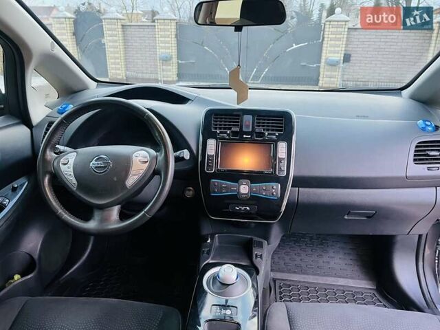 Серый Ниссан Лиф, объемом двигателя 0 л и пробегом 125 тыс. км за 8600 $, фото 14 на Automoto.ua