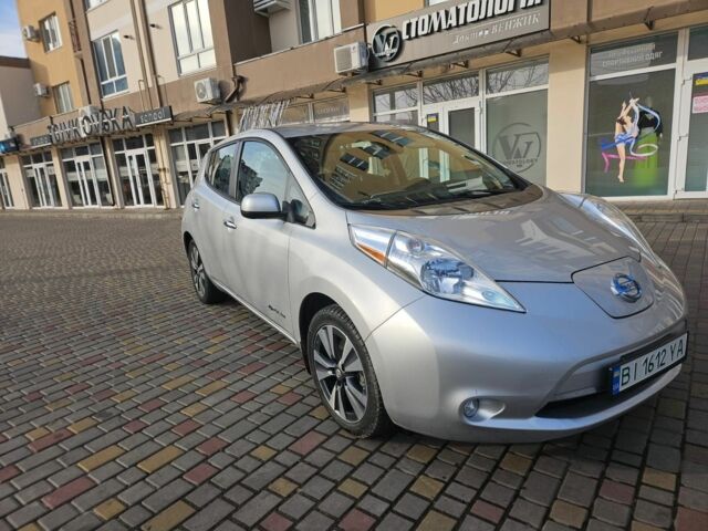 Серый Ниссан Лиф, объемом двигателя 0 л и пробегом 57 тыс. км за 9900 $, фото 7 на Automoto.ua