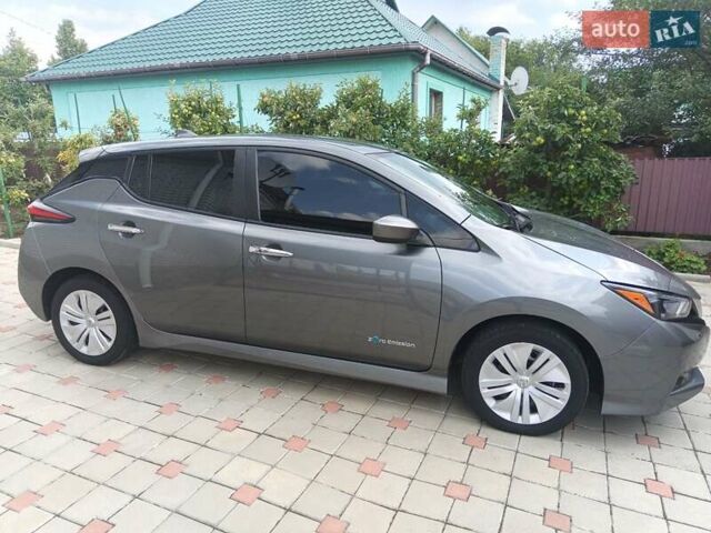 Сірий Ніссан Ліф, об'ємом двигуна 0 л та пробігом 61 тис. км за 18000 $, фото 8 на Automoto.ua