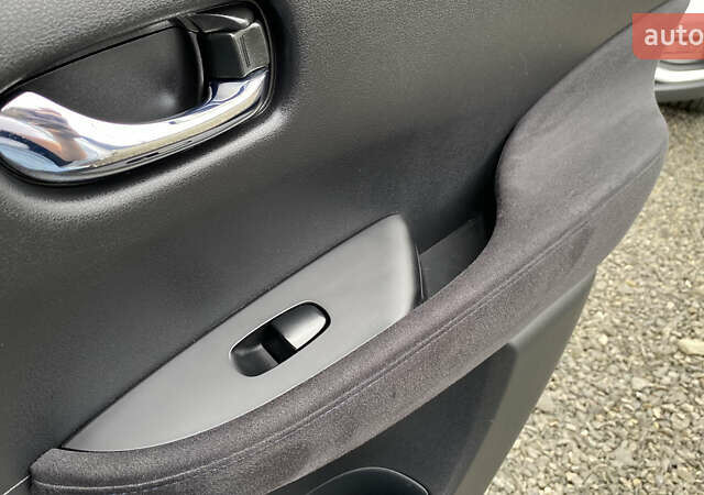 Серый Ниссан Лиф, объемом двигателя 0 л и пробегом 106 тыс. км за 8500 $, фото 56 на Automoto.ua