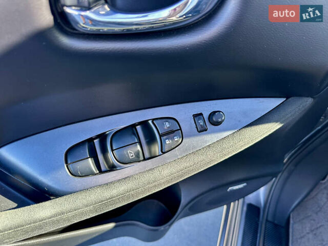 Серый Ниссан Лиф, объемом двигателя 0 л и пробегом 97 тыс. км за 8300 $, фото 9 на Automoto.ua