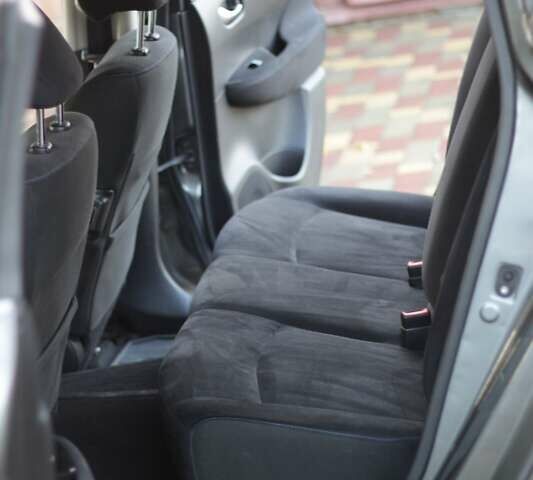 Серый Ниссан Лиф, объемом двигателя 0 л и пробегом 88 тыс. км за 8700 $, фото 33 на Automoto.ua